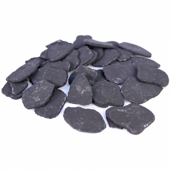 Decorative black ceramic Kratki pellets