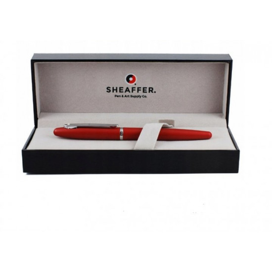 Sheaffer fountain pen, red body, in gift case (JS3371)