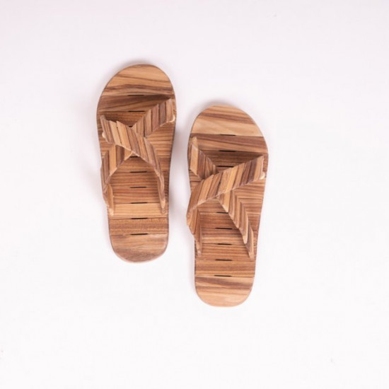 Wooden slippers for baths and saunas Yaro, size 43, from a rare breed of birch bark